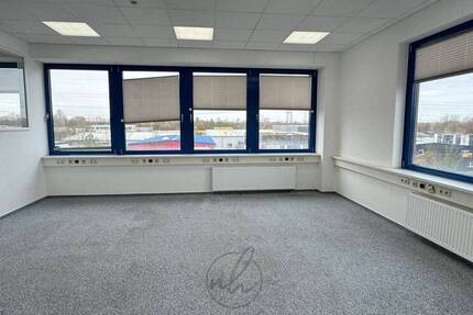 Gewerbeobjekt Hamburg Rahlstedt - 2 Zimmer, 70 m&sup2;, 910&euro; | Angebot:26825759