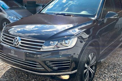 VW Touareg 148.000 km 24.990 € Hamburg 22179