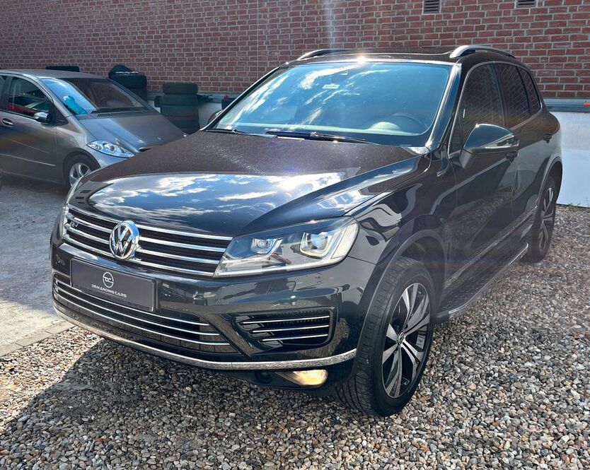 VW Touareg 148.000 km 24.990 € Hamburg 22179