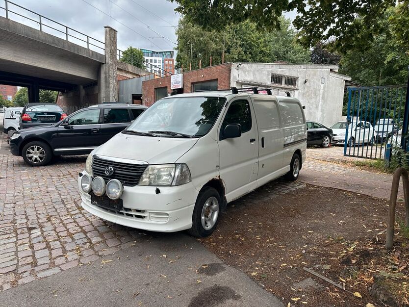 Toyota Hiace 187.641 km 8.999 € HAMBURG 22113