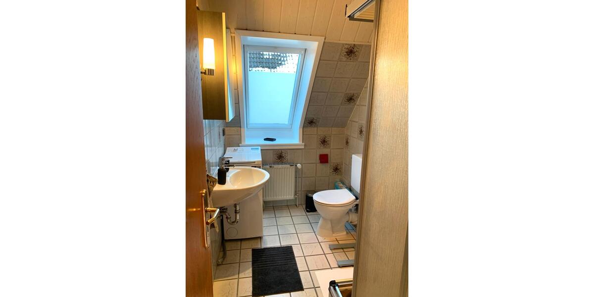 Dachgeschoßwohnung Hamburg Wandsbek - 3 Zimmer, 56 m&sup2;, 1.200&euro; | Angebot:26253938