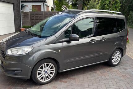 Ford Tourneo Courier 173.000 km 4.600 &euro; Hamburg 22115
