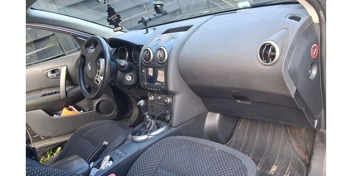 Nissan Qashqai 3.000.005 km 2.700 &euro; Hamburg 22117