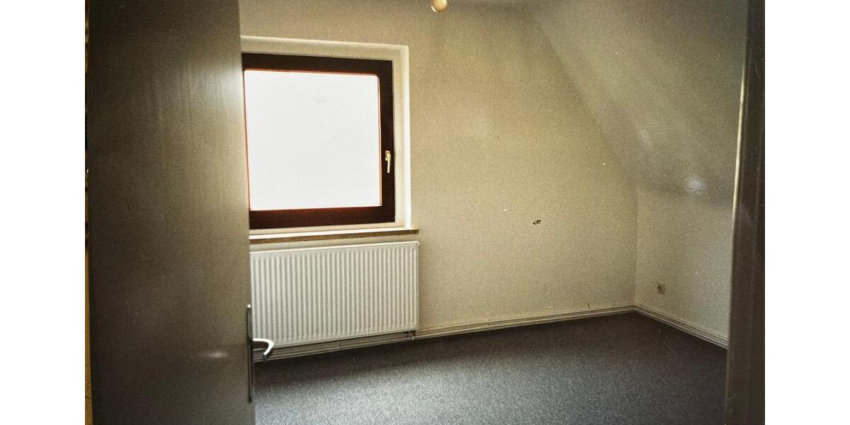 Dachgeschoßwohnung Pinneberg - 2.5 Zimmer, 48 m&sup2;, 120.000&euro; | Angebot:27081999