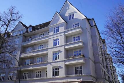 Winterhude Laden und Wohnung in Toplage 3 zimmer