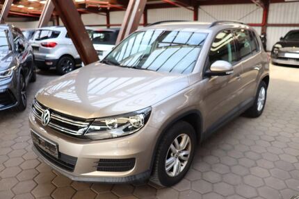 VW Tiguan 99.292 km 11.990 &euro; Norderstedt 22844