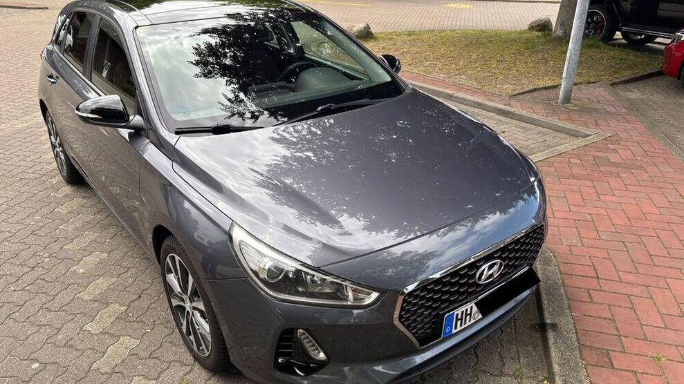 i30