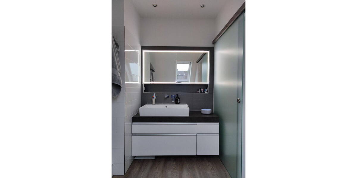 Einfamilienhaus Hamburg Rahlstedt - 8 Zimmer, 180 m&sup2;, 2.800&euro; | Angebot:26306502