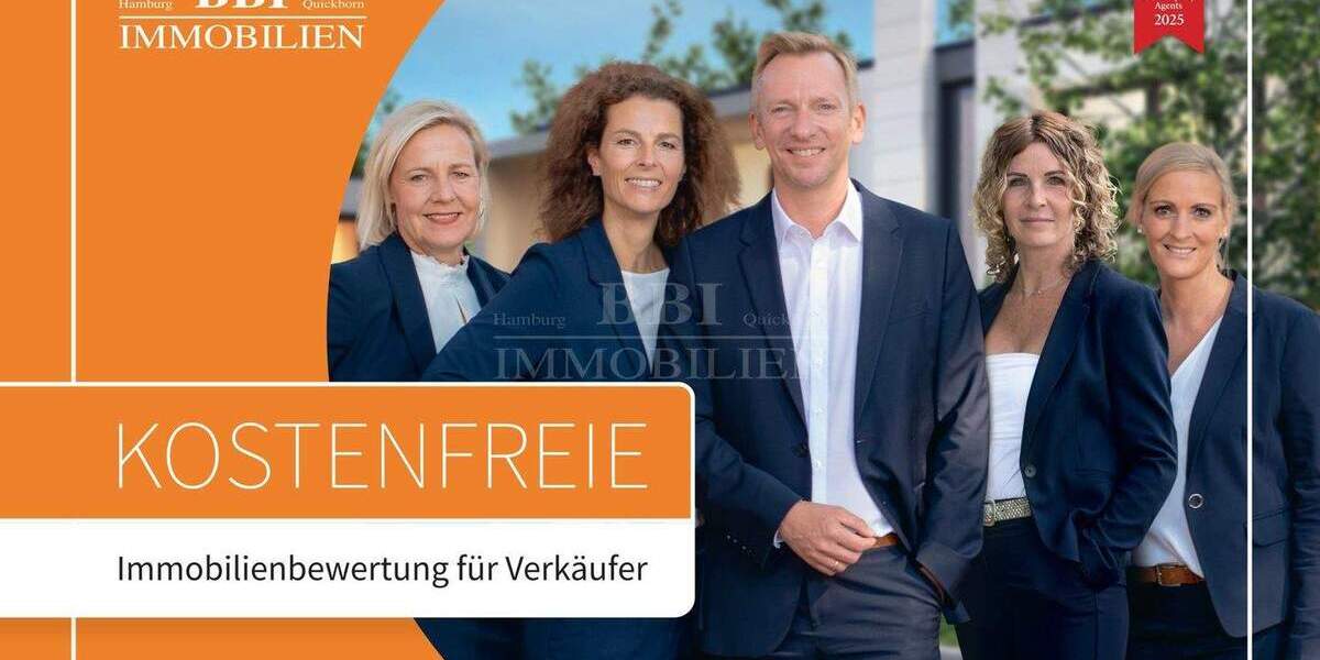 BüroPraxis - mit Designplanke in Holzoptik und frisch weiss gestrichenen Wänden in Vorbereitung zimmer