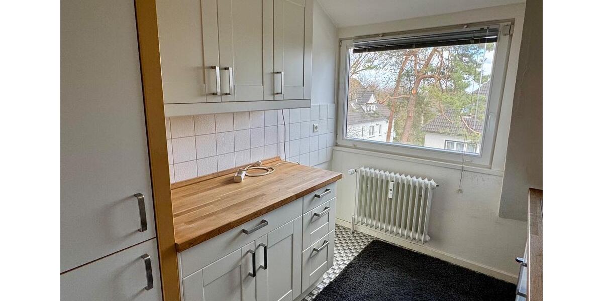 Dachgeschoßwohnung Hamburg Altona - 2.5 Zimmer, 89 m&sup2;, 1.300&euro; | Angebot:26123736