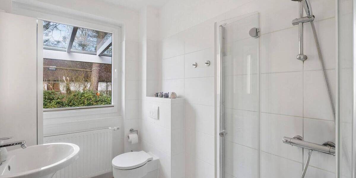 Einfamilienhaus Hamburg Rissen - 7 Zimmer, 215 m&sup2;, 1.290.000&euro; | Angebot:26220303