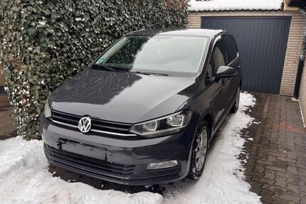 VW Touran 312.000 km 8.100 &euro; Norderstedt 22844