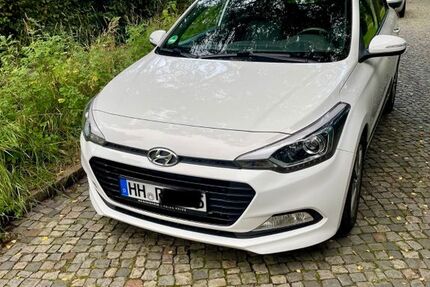 Hyundai i20 39.556 km 11.300 &euro; Hamburg 22335