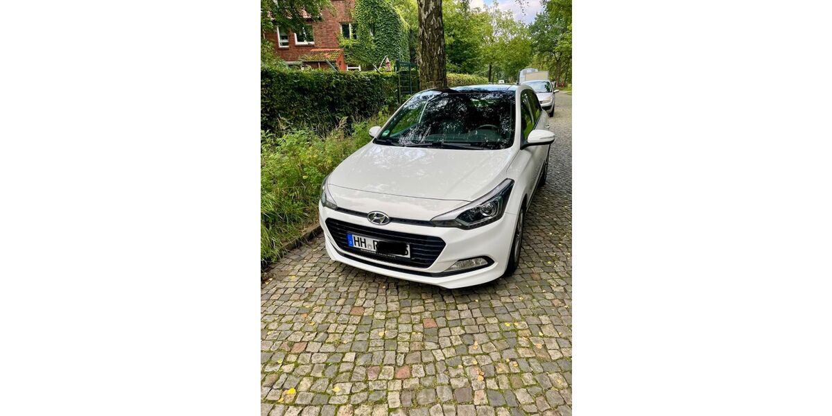 Hyundai i20 39.556 km 11.300 &euro; Hamburg 22335