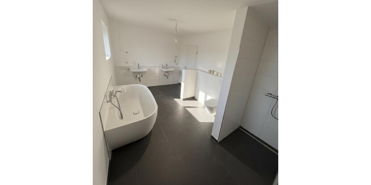 Einfamilienhaus Norderstedt Garstedt - 3.5 Zimmer, 133 m&sup2;, 2.490&euro; | Angebot:25230873