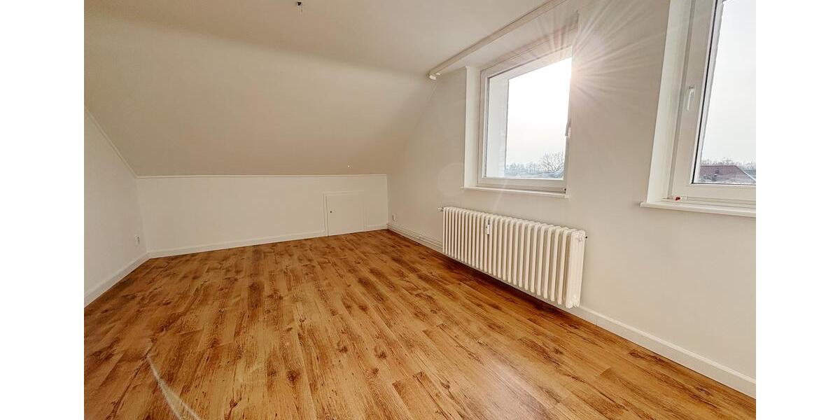 Etagenwohnung Reinbek - 5 Zimmer, 120 m&sup2;, 1.494&euro; | Angebot:25414989