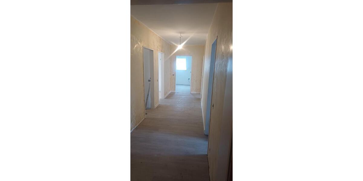 LAGE! LAGE! TOPLAGE in Quickborn. Charmante, lichtdurchflutete 4 Zimmerwohnung mit riesigem Süd-Balkon. 4 zimmer