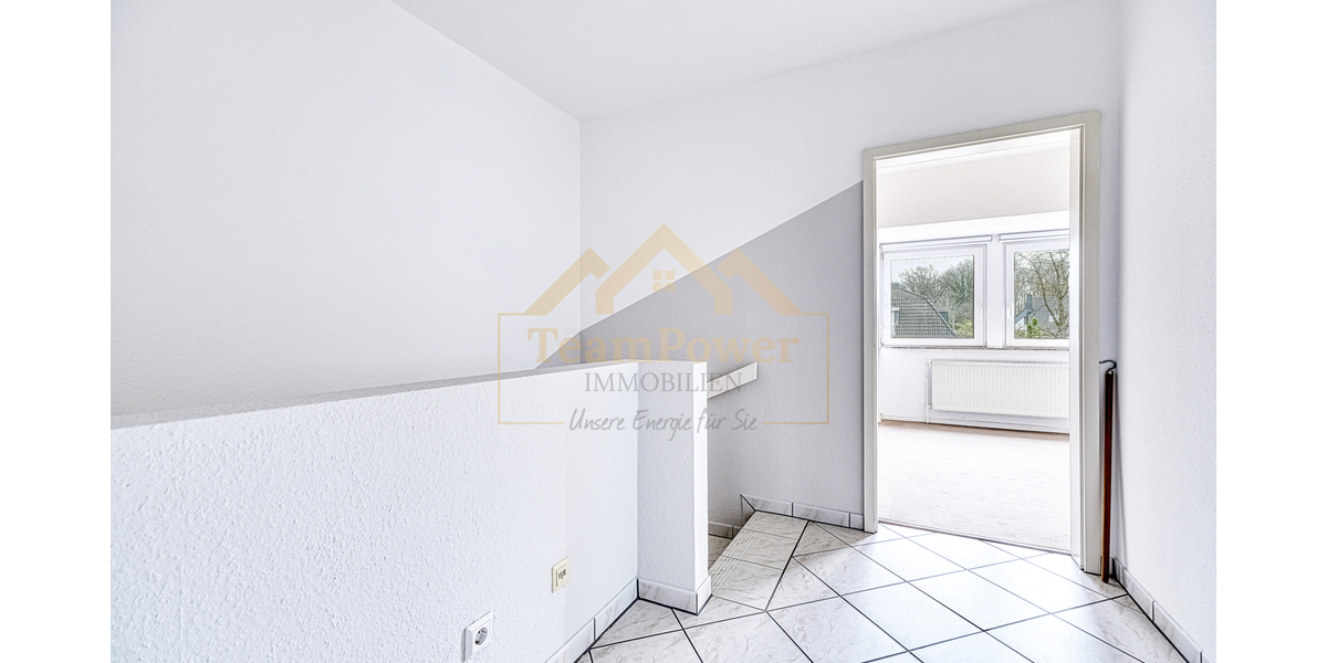 Familienhaus im Hamburger Speckgürtel - Koffer packen und einziehen! - Doppelhaushälfte Henstedt-Ulzburg Ulzburg | Angebot:26086570