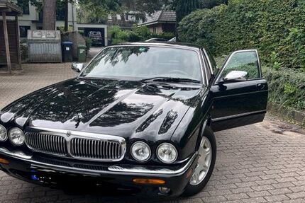 Jaguar XJ 102.700 km 21.900 &euro; Hamburg 22043