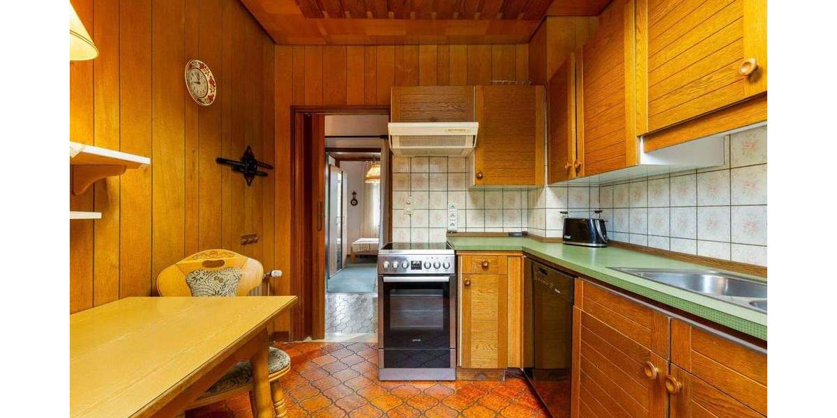 Charmantes Einfamilienhaus mit zwei Wohneinheiten und großem Entwicklungspotenzial! 5 zimmer