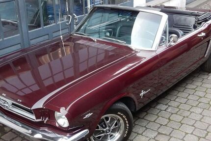 Ford Mustang 121.577 km 36.250 &euro; Hamburg 22179