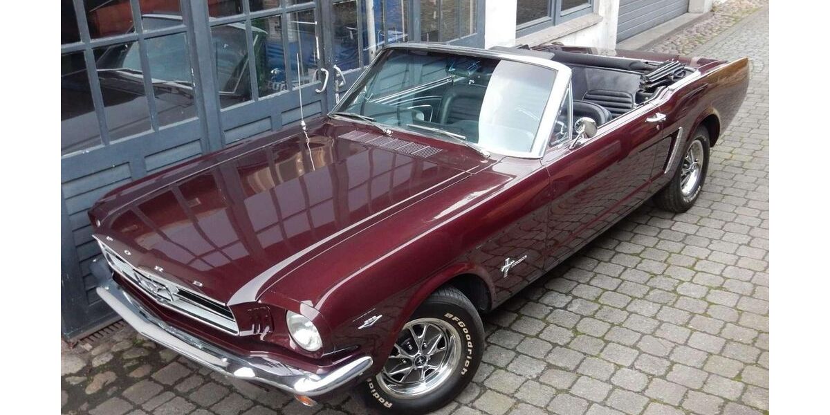 Ford Mustang 121.577 km 36.250 &euro; Hamburg 22179