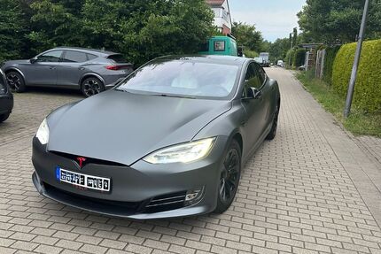 Tesla Model S 125.000 km 27.800 &euro; Hamburg 22143