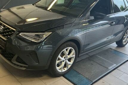 Seat Arona 28.386 km 19.420 &euro; Hamburg 22419