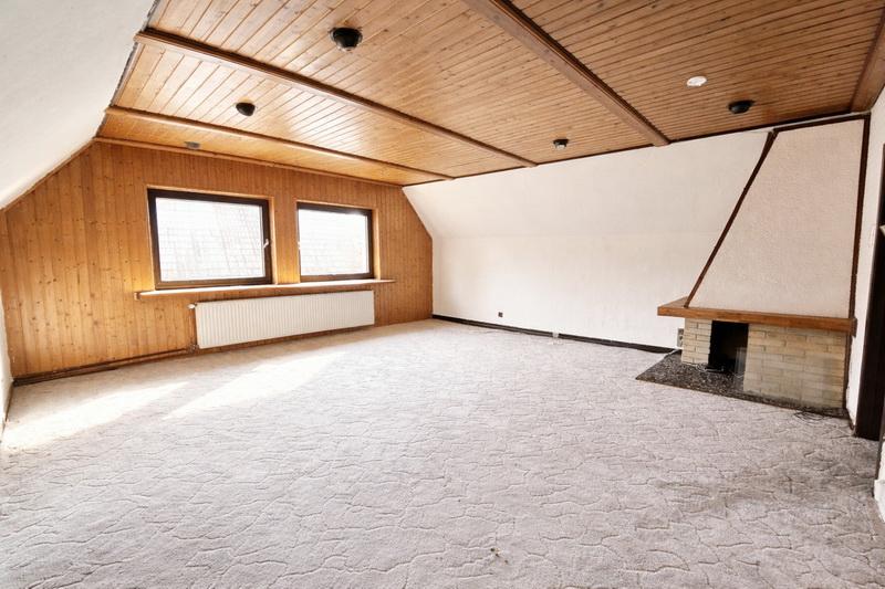 Einfamilienhaus + Einliegerwohnung + 2 Garagen + Nebengebäude! - Zweifamilienhaus Hamburg Jenfeld | Angebot:26296606
