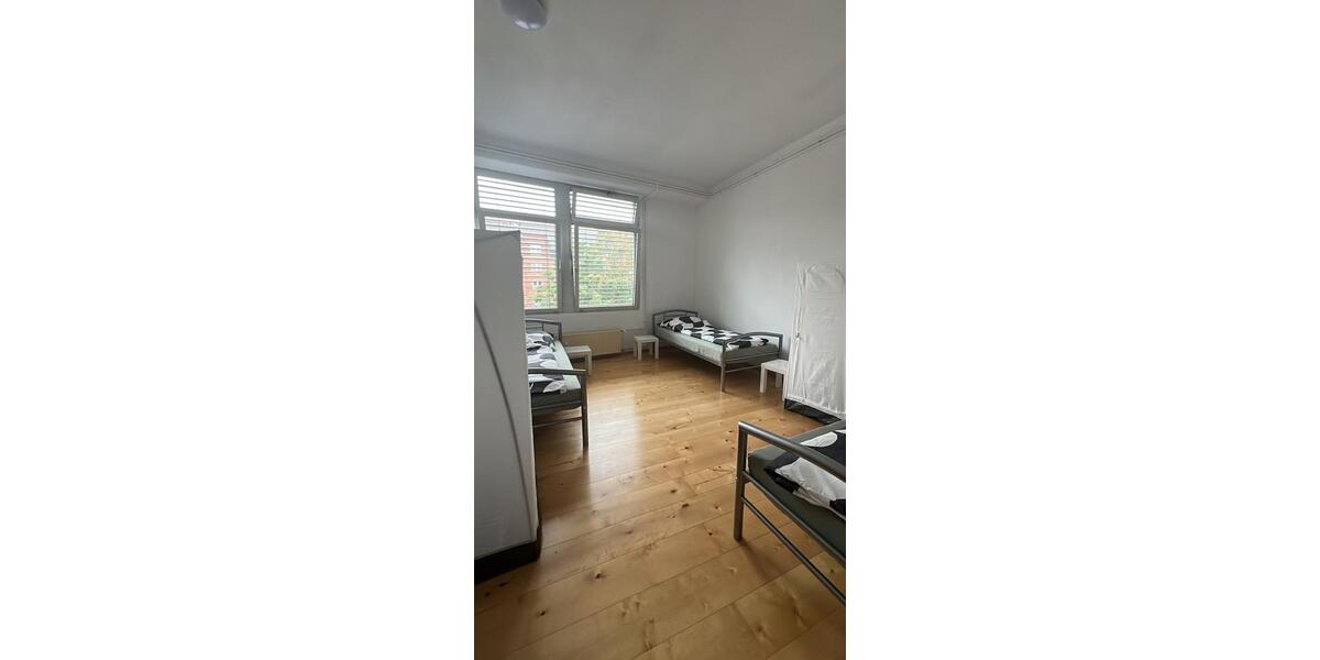 Einfamilienhaus Oststeinbek - 6 Zimmer, 400 m&sup2;, 20&euro; | Angebot:18888376