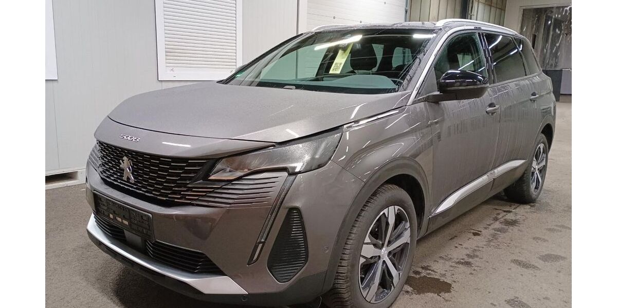 Peugeot 5008 33.788 km 25.885 &euro; Uetersen bei Hamburg 25436