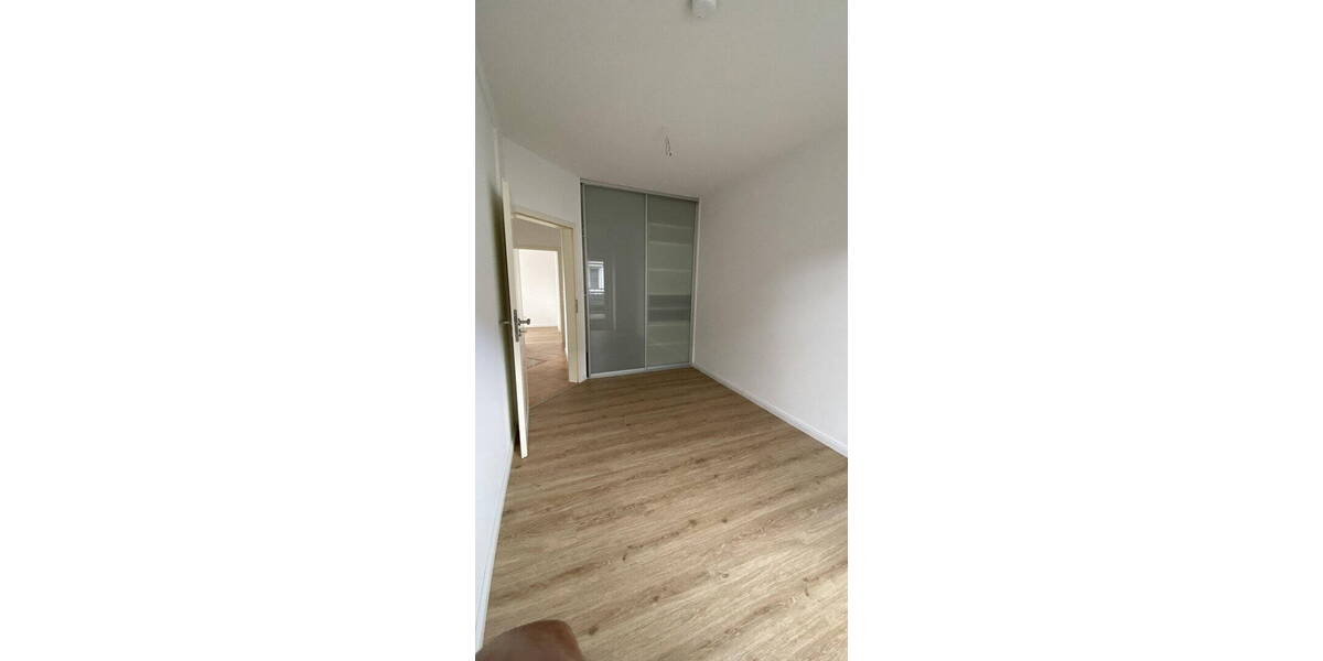 Doppelhaushälfte Hamburg Lurup - 5 Zimmer, 130 m&sup2;, 2.300&euro; | Angebot:26569284