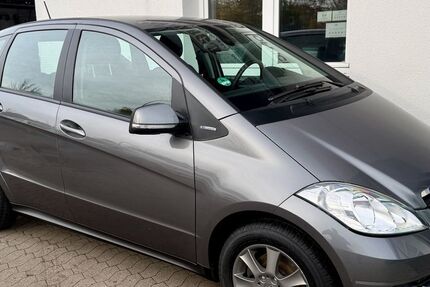 Mercedes-Benz A 160 119.990 km 6.490 &euro; Hamburg 20537