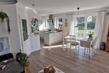Haus Tornesch - 5 Zimmer, 130 m&sup2;, 1.975&euro; | Angebot:26929529