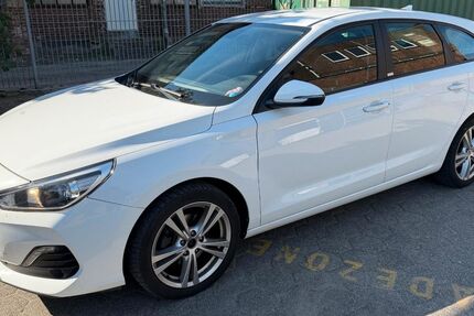 Hyundai i30 83.241 km 12.900 &euro; Hamburg 21079