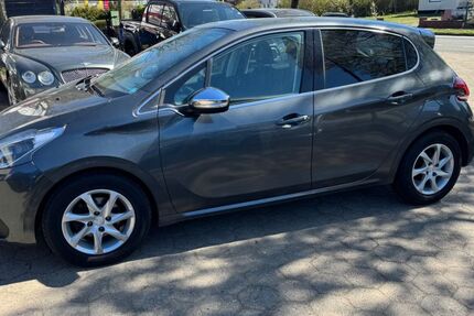 Peugeot 208 248.000 km 4.000 &euro; Stelle 21435