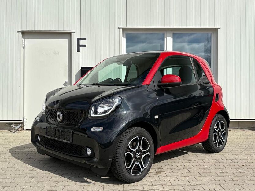 Smart ForTwo 56.000 km 10.900 € Hensted-Ulzburg 24558