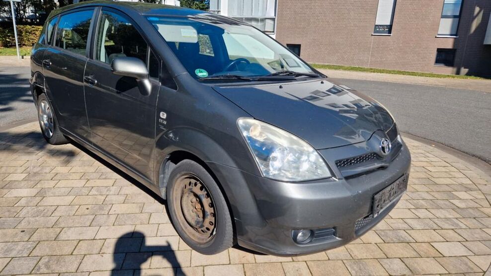 Toyota Corolla Verso 283.000 km 2.950 € Norderstedt b. Hamburg 22848