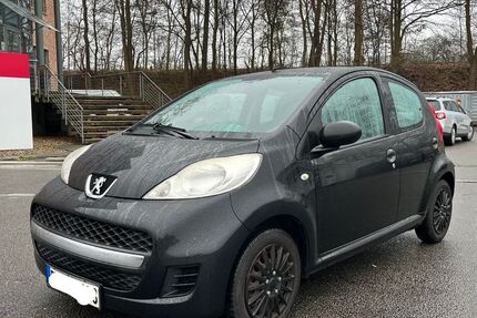 Peugeot 107 110.000 km 2.390 &euro; Hamburg 22765