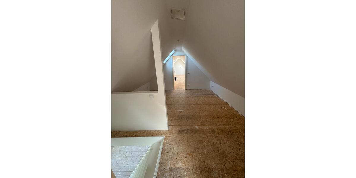 Dachgeschoßwohnung Halstenbek - 4 Zimmer, 69 m&sup2;, 1.430&euro; | Angebot:25544807