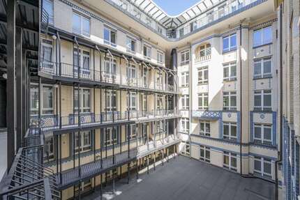 Wohnung Hamburg Altstadt - 2 Zimmer, 74 m&sup2;, 2.115&euro; | Angebot:27113594