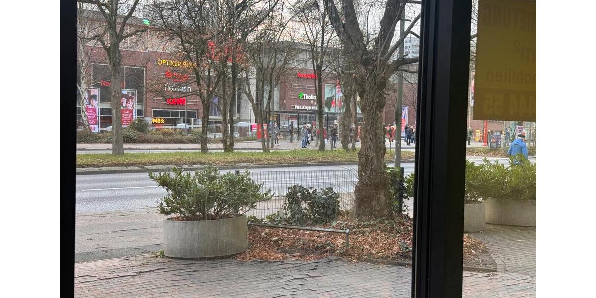 Ladengeschäft ggü EEZ 200 qm inkl keller zimmer