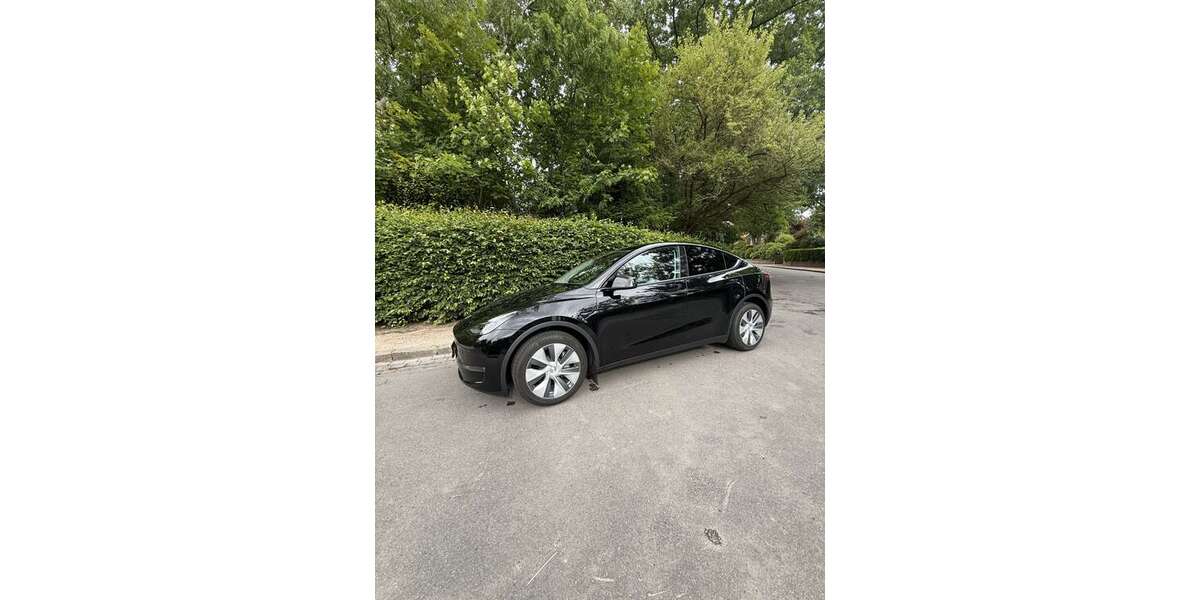 Tesla Model Y 29.950 km 33.950 &euro; Hamburg 22609