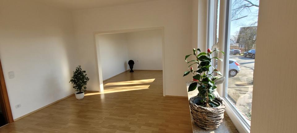 Etagenwohnung Bönningstedt - 4 Zimmer, 90 m&sup2;, 1.500&euro; | Angebot:25395219