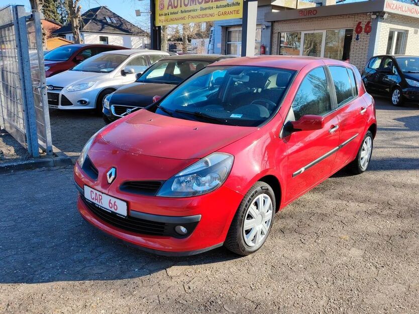 Renault Clio 176.800 km 1.890 € Buxtehude 21614