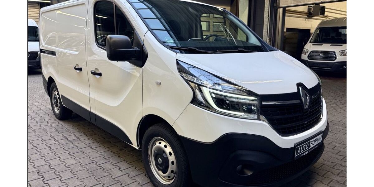 Renault Trafic 48.692 km 22.990 &euro; Geesthacht bei Hamburg 21502