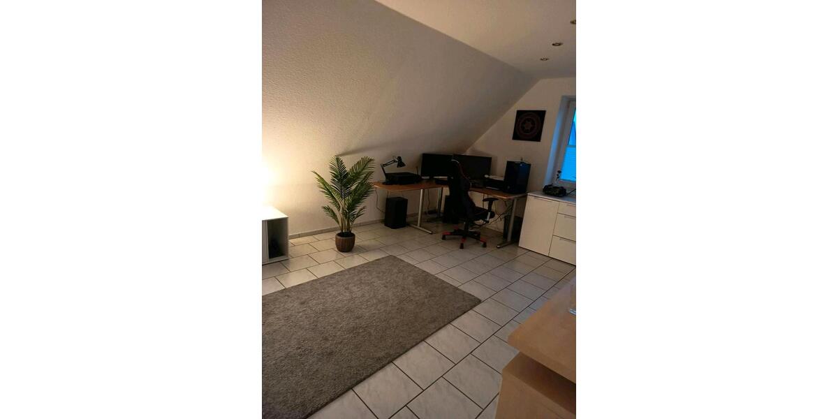 Dachgeschoßwohnung Kisdorf - 4 Zimmer, 85 m&sup2;, 1.400&euro; | Angebot:26374309
