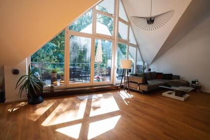 Hochwertige möblierte Penthousewohnung mit Blick ins Grüne 4 zimmer