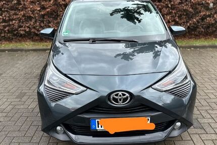 Toyota Aygo (X) 117.000 km 8.900 &euro; Hamburg 22149