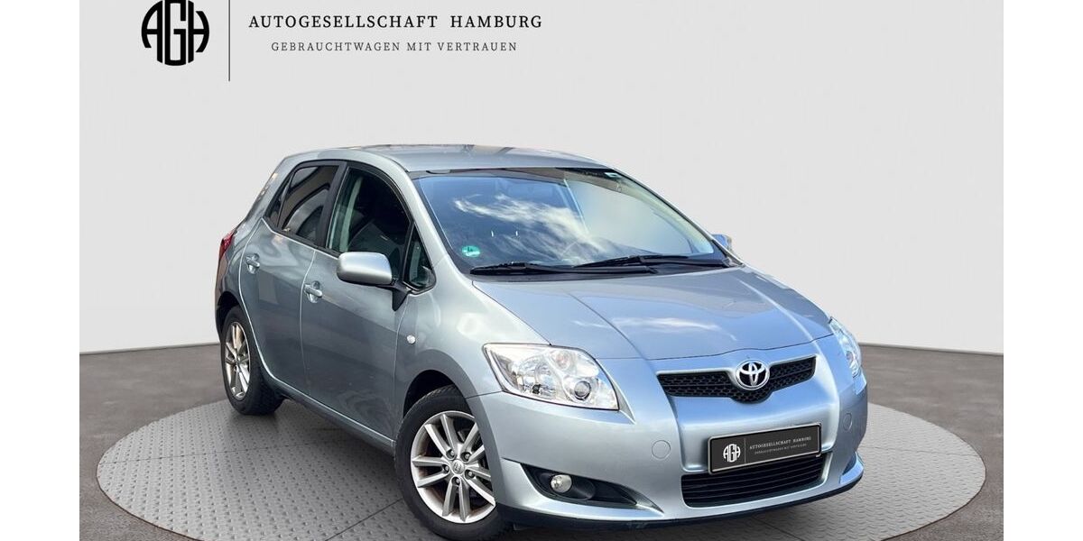 Toyota Auris 144.656 km 7.447 &euro; Hamburg 21031